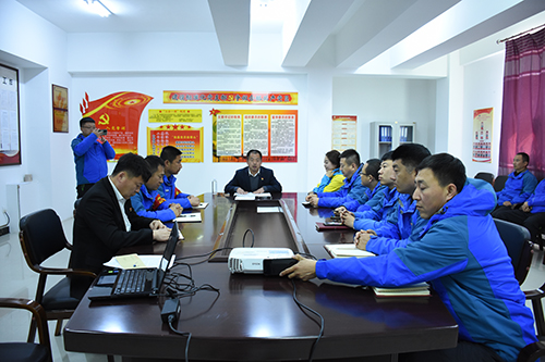 公司西南景區運營黨支部召開黨員大會