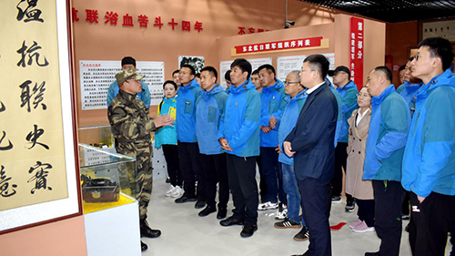 公司北景區(qū)運(yùn)營黨支部“奮斗百年路 啟航新征程--學(xué)黨史、悟思想、辦實事、開新局”寒蔥嶺密營遺址愛國主義教育實地考察主題黨日活動
